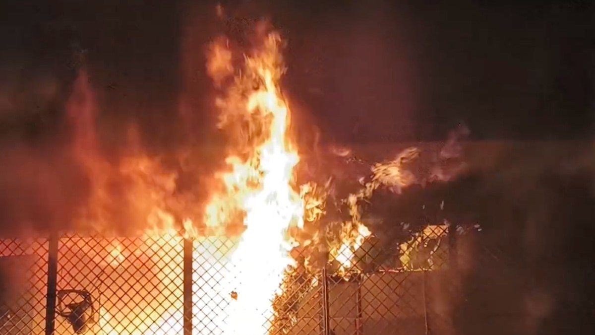 kanpur-factory-fire:-कानपुर-में-जूता-फैक्ट्री-में-भीषण-आग,-तीन-बच्चों-समेत-पांच-लोगों-की-झुलसकर-दर्दनाक-मौत